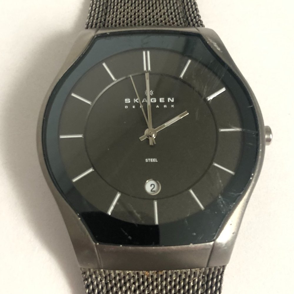 Skagen Charcoal Dial watch, S.S. mesh band. Item #. 333LMM